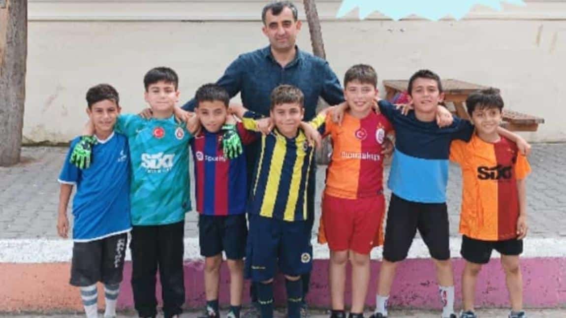 2023-2024 Eğitim Öğretim Yılı Okulumuz Fatih Mehmet İlkokulu Futbol Turnuvası Şampiyonu Belli Oldu!